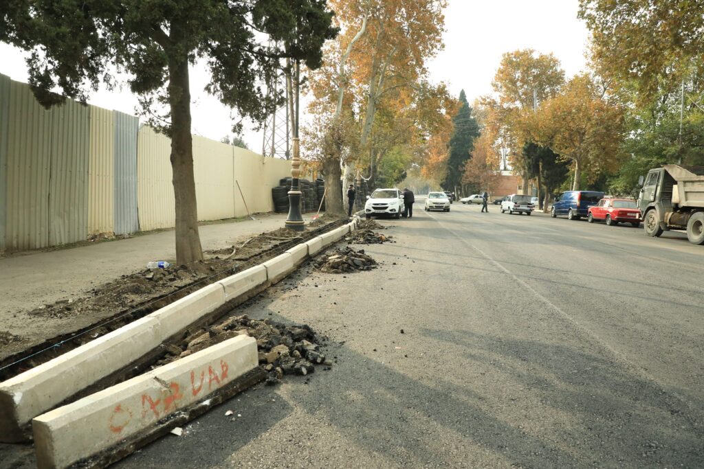 Gəncədə mərkəzi yollar təmir edilir