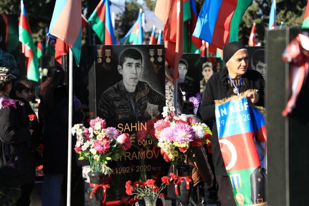 Gəncə Şəhidləri ziyarət edilib