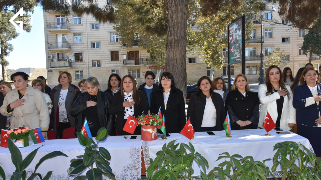 Gəncədə məktəblərin birində "Yaşa Azərbaycan!" adlı tədbir keçirilib
