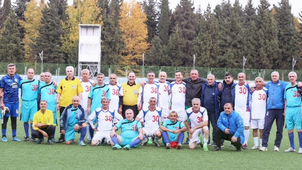 “Turan” və “Kəpəz”in veteranları meydanda üz-üzə gəldilər