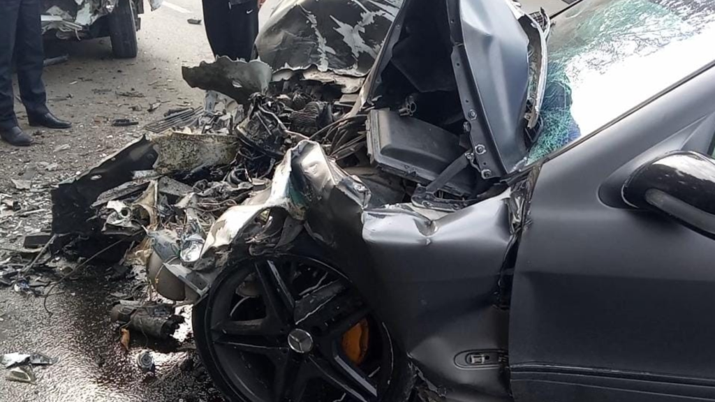 Gəncədə avtobus qəzaya düşüb - Yaralılar var