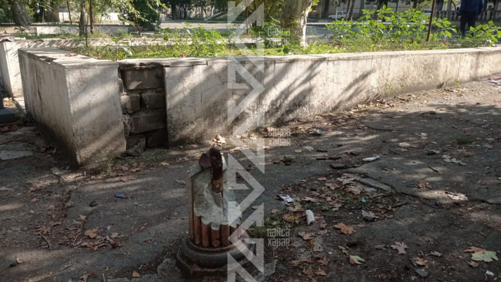 Gəncənin dəmiryolçular parkı baxımsız vəziyyətdədir