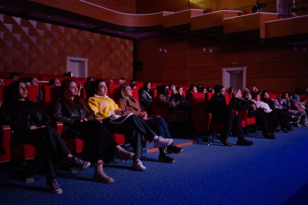 "CAVAD XAN" tarixi dramı nümayiş olunub