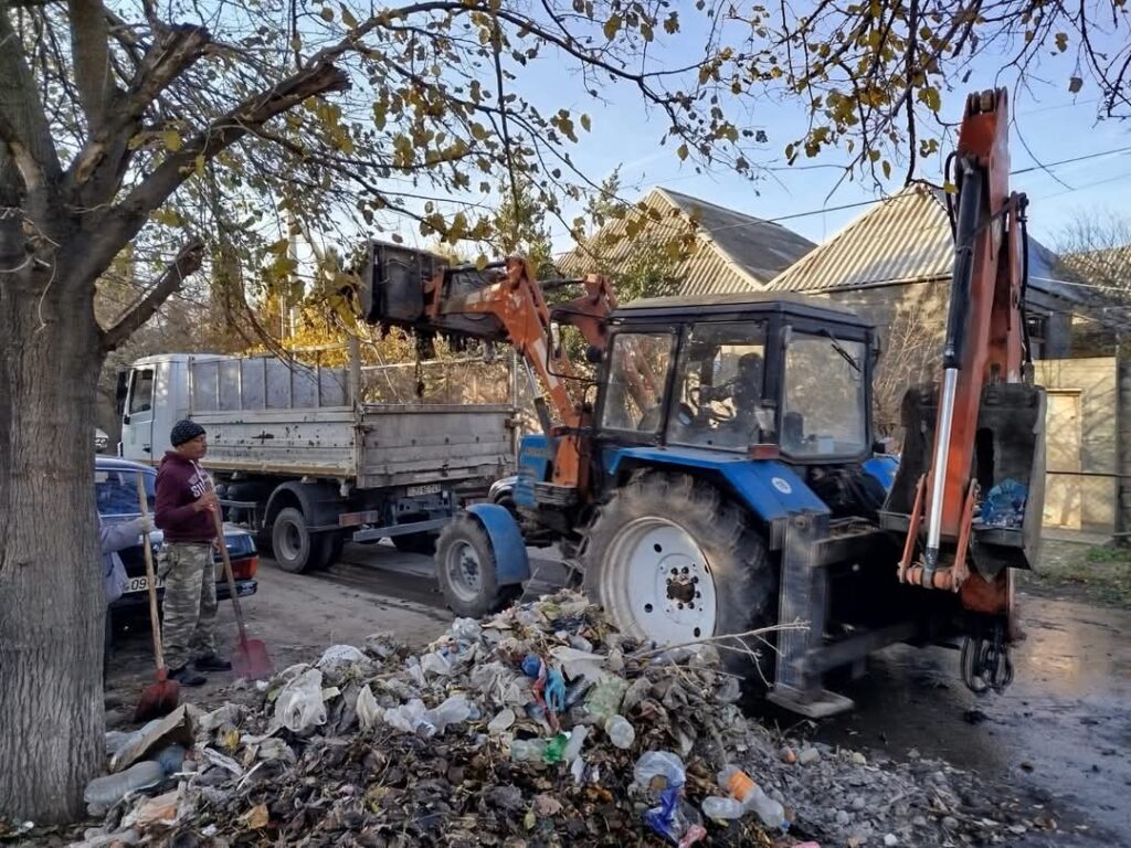 Sadıllı qəsəbəsində təmizlik işləri görülüb