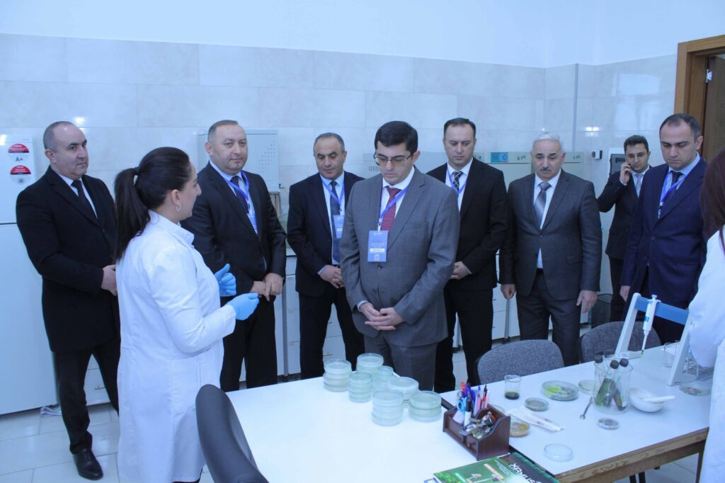 ADAU-da forum keçirilib