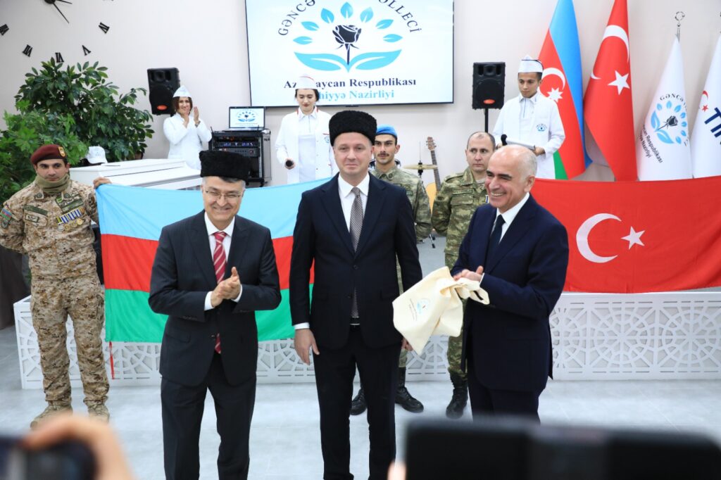 Gəncə Tibb Kollecinin müdiri VƏZİFƏ BAŞINDADIR