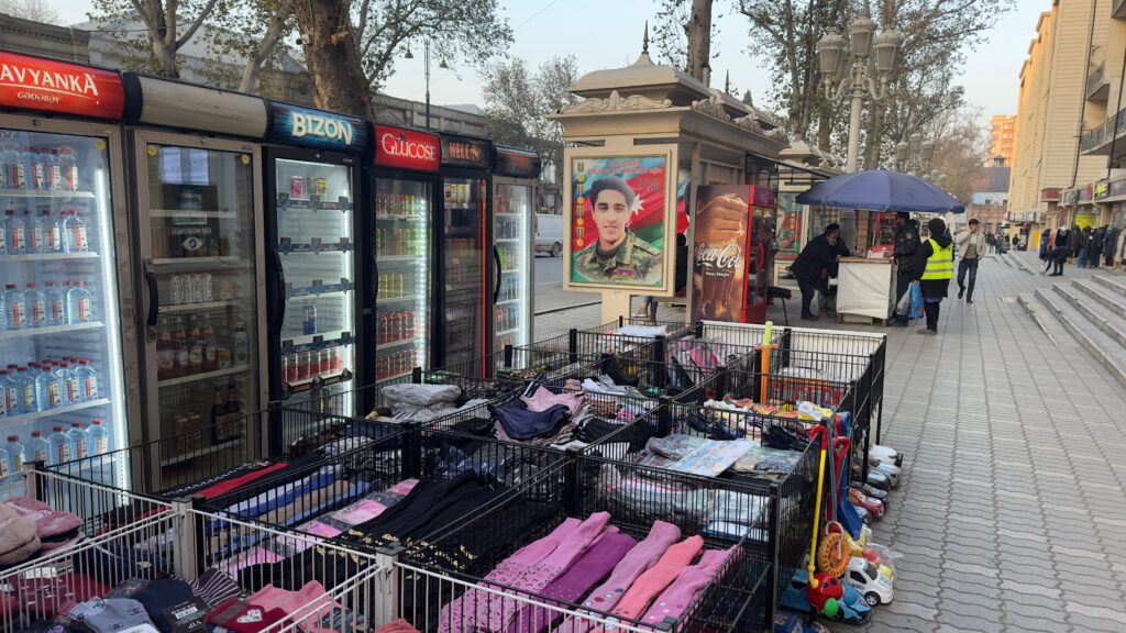 Gəncədə küçə ticarətinə qarşı reydlər davam edir