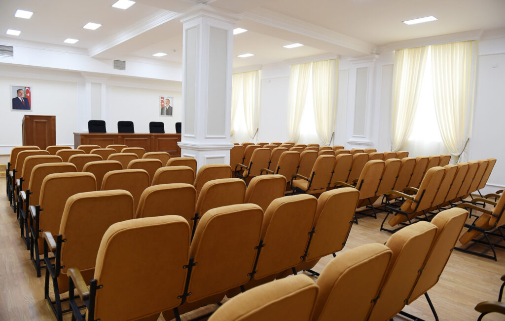 “Dərsə davamiyyəti zəif olan tələbələrə xəbərdarlıq edildi, universitetdən uzaqlaşdırıldılar” – REKTORLA ÖZƏL MÜSAHİBƏ