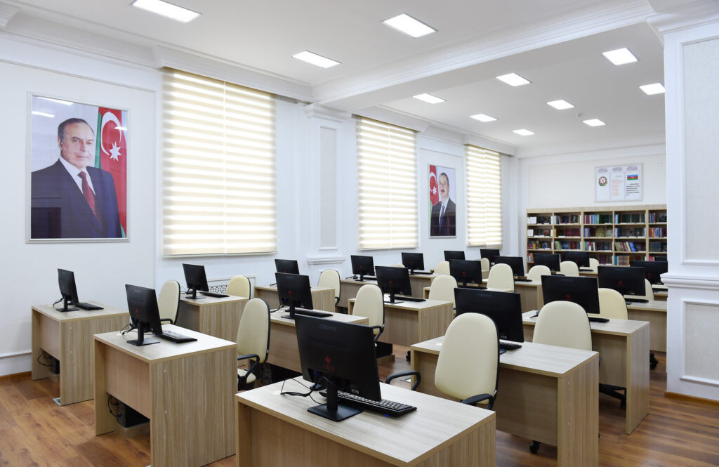 “Dərsə davamiyyəti zəif olan tələbələrə xəbərdarlıq edildi, universitetdən uzaqlaşdırıldılar” – REKTORLA ÖZƏL MÜSAHİBƏ