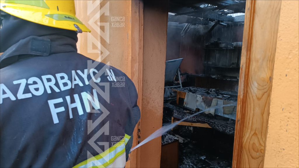 Tovuzda ev yandı - FOTO/VİDEO