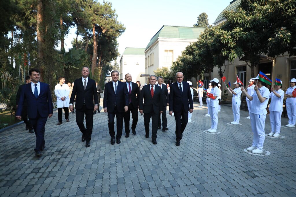 “Gənclər Evi”nin açılışı olub
