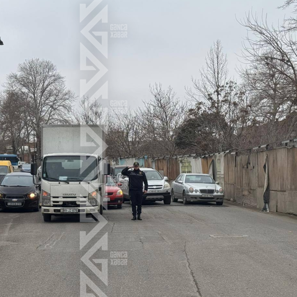 Türkiyənin Gəncədəki Baş Konsulluğunda təyyarə qəzası qurbanlarının xatirəsi yad edilib