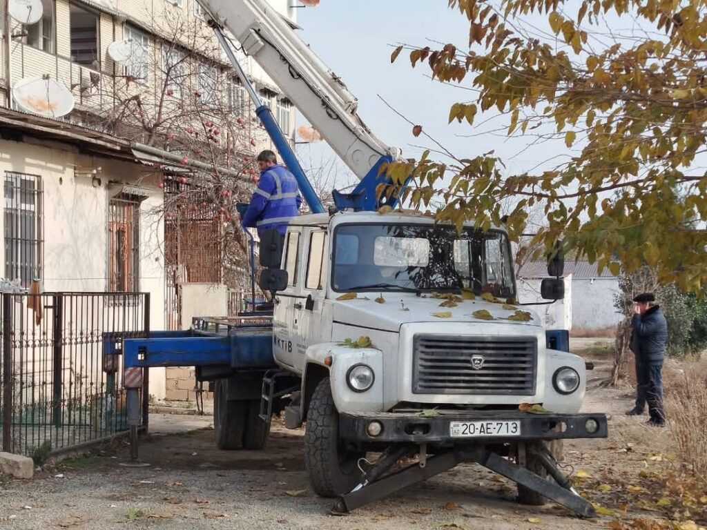 Dam örtükləri və novdanların təmiri davam etdirilir