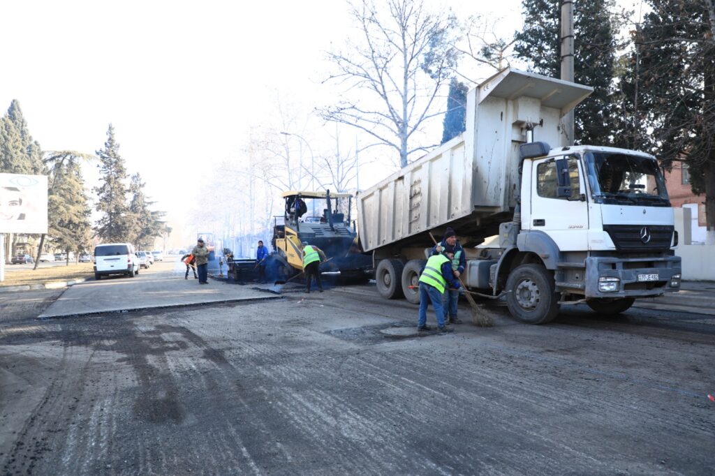 Gəncənin küçə və prospektləri asfaltlanır