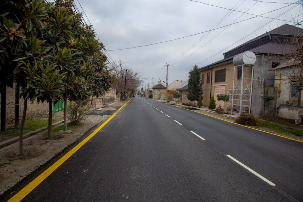 Çinarlı qəsəbəsinin mərkəzi küçəsi yenidən quruldu