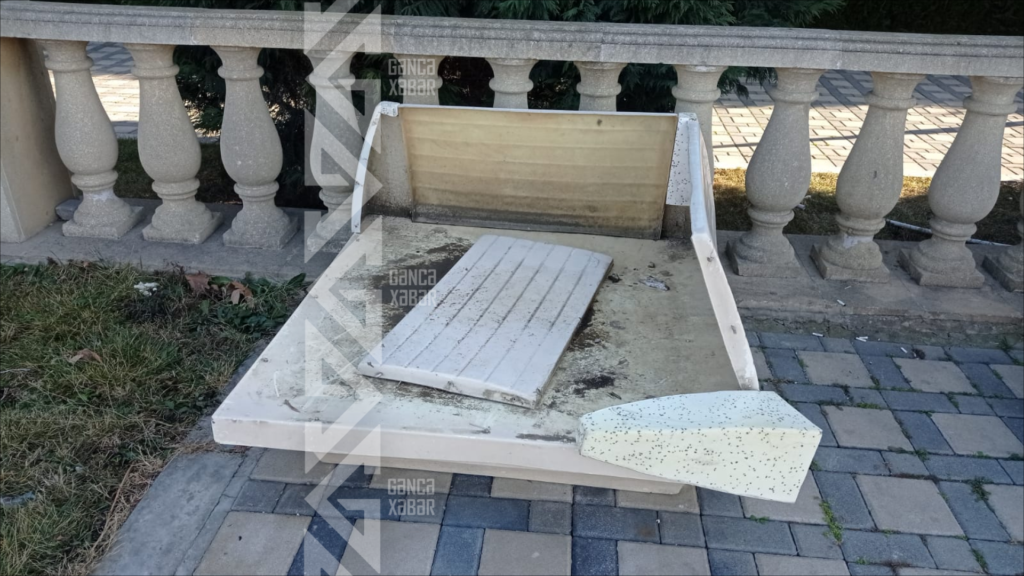 Gəncə bulvarı baxımsız vəziyyətdədir