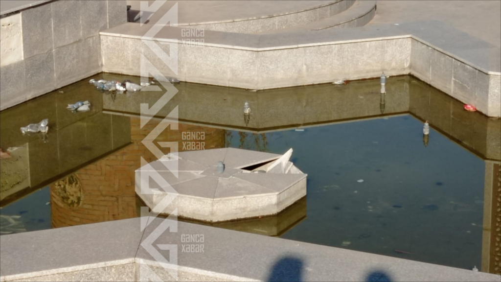 Gəncədə "Xəmsə" kompleksi dağılır