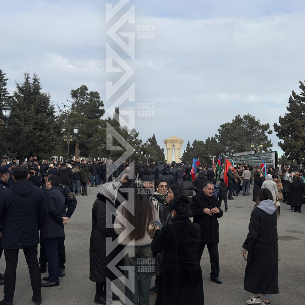 Gəncədə 20 Yanvar faciəsinin şəhidləri yad olunublar - FOTO/VİDEO