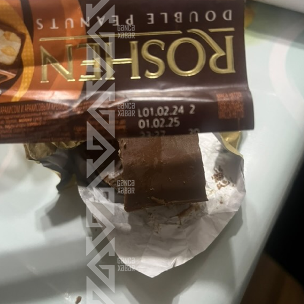 Gəncədə qurdlu şokolad satılıb: “Gətir, yenisi ilə əvəz edək”