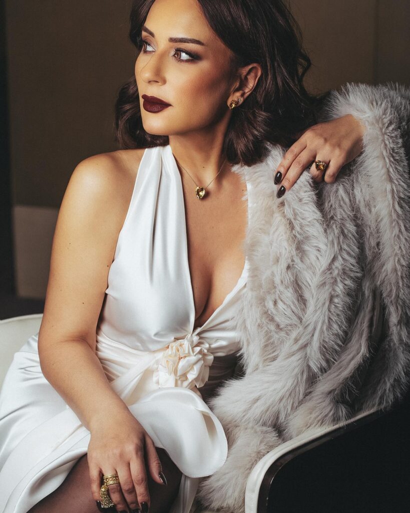 49 yaşlı tovuzlu Xalq artistinin fotoları GÜNDƏM OLDU