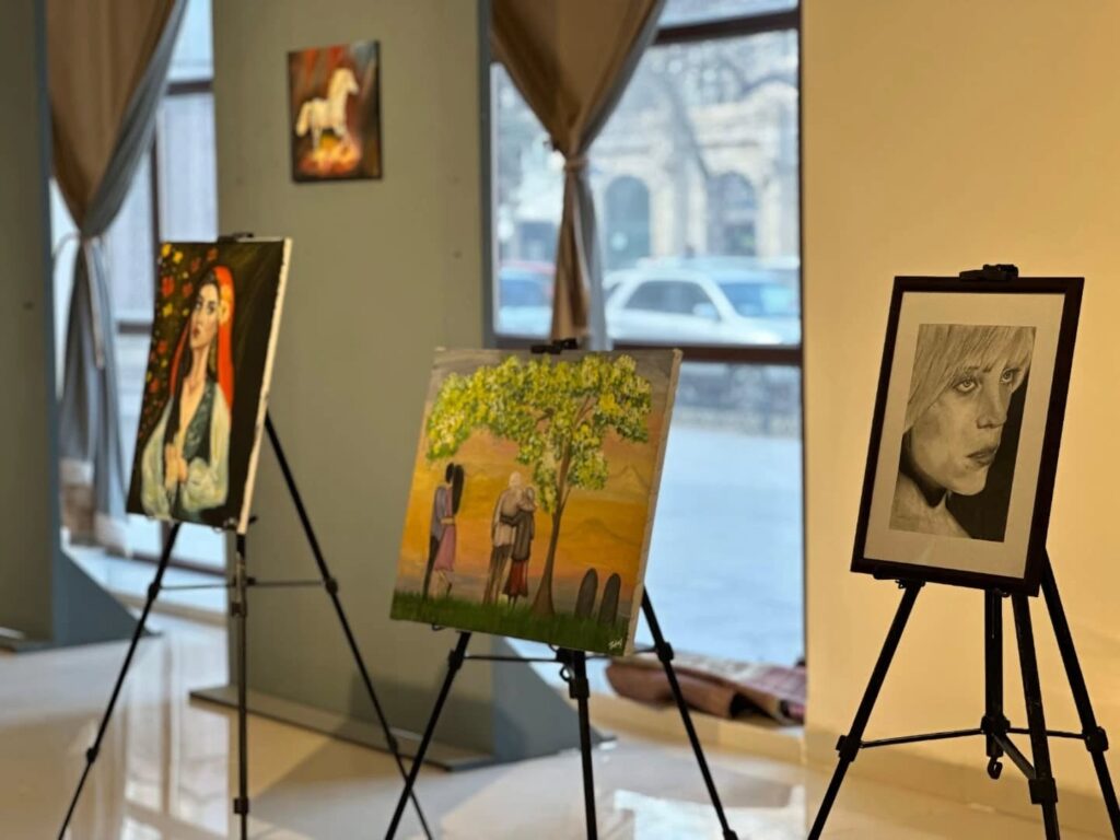 Gəncədə Gənclər Gününə həsr olunmuş sərgi keçirilib