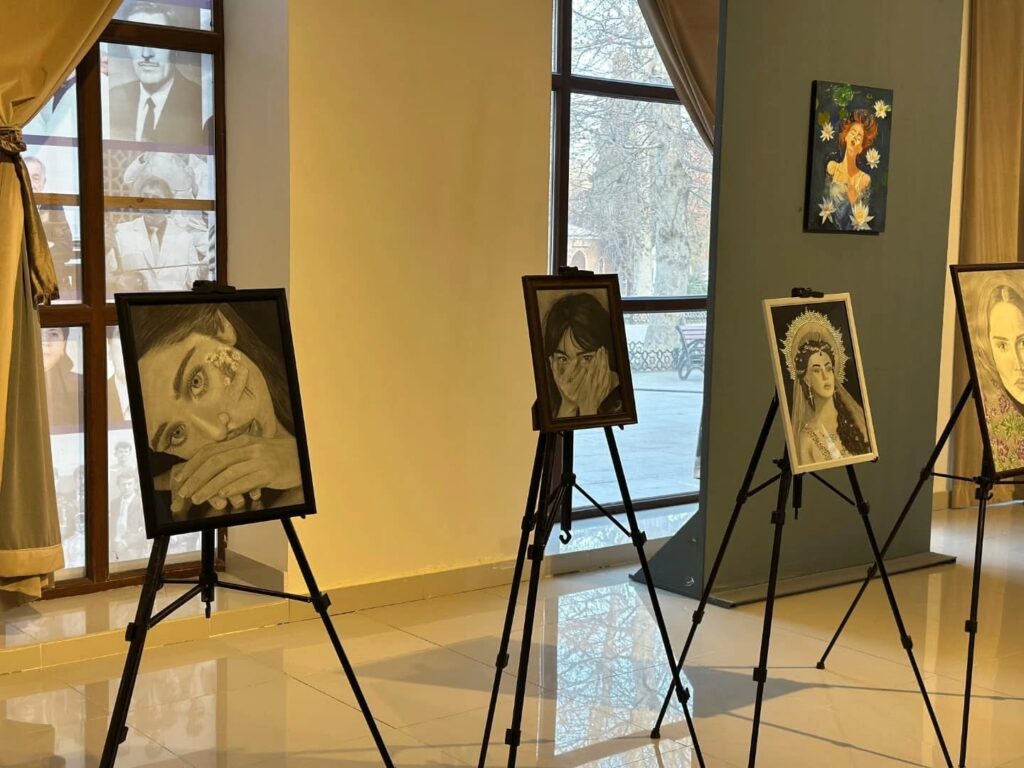 Gəncədə Gənclər Gününə həsr olunmuş sərgi keçirilib