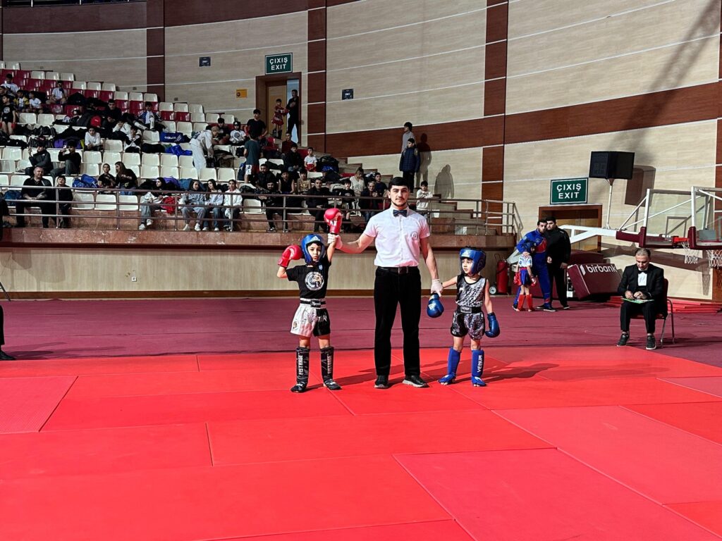 Gəncəli məktəblilər I yerə layiq görüldülər