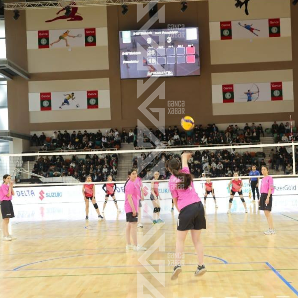 Gəncə məktəbliləri bölgə birincisi oldular