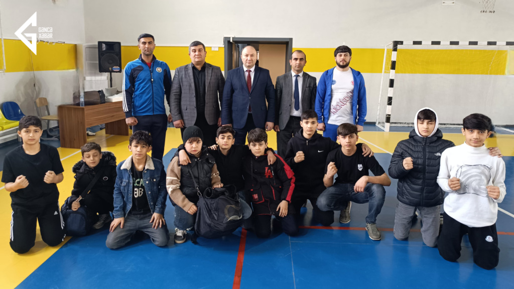 Gəncədə yeniyetmə idmançılarla görüş keçirilib