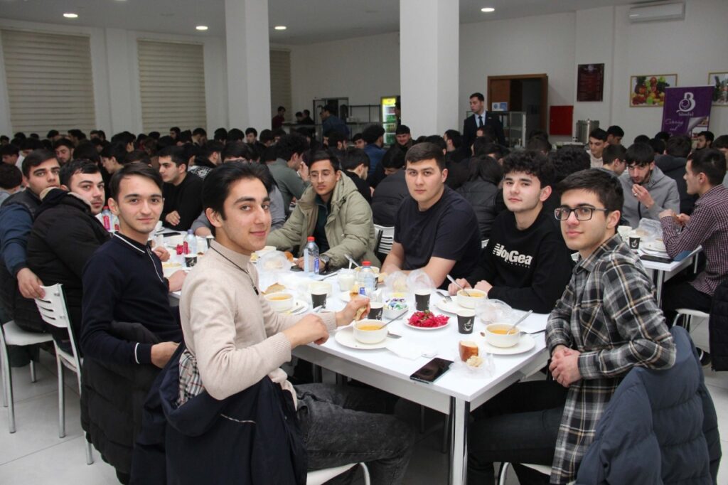 Aqrar Universitetdə tələbələr üçün iftar süfrəsi açılıb