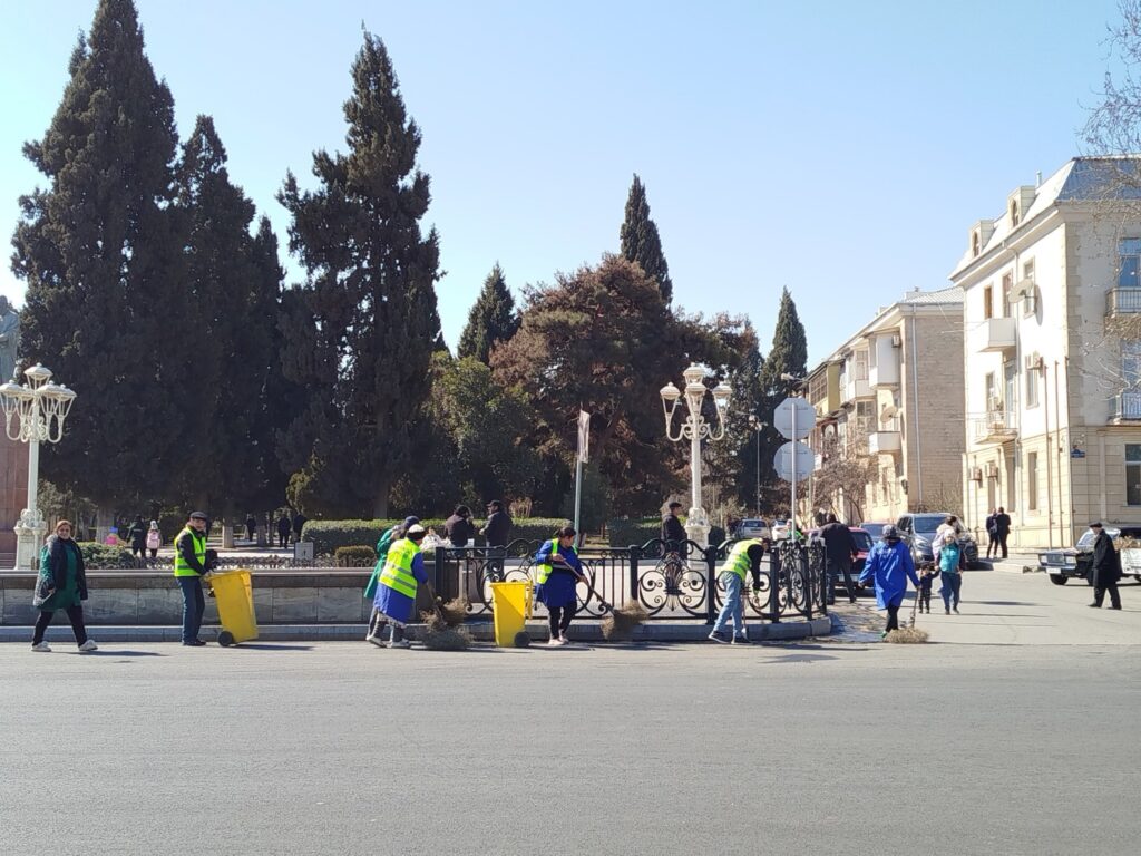 Gəncədə növbəti təmizlik aksiyası keçirilib