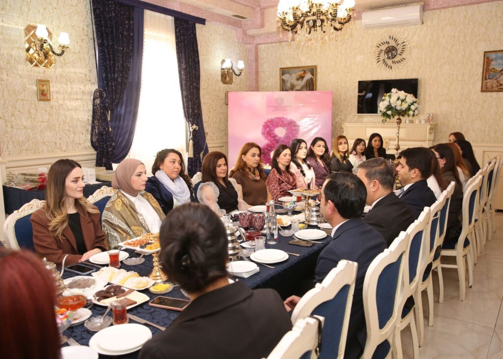 Bir qrup təhsil işçisi mükafatlandırılıb