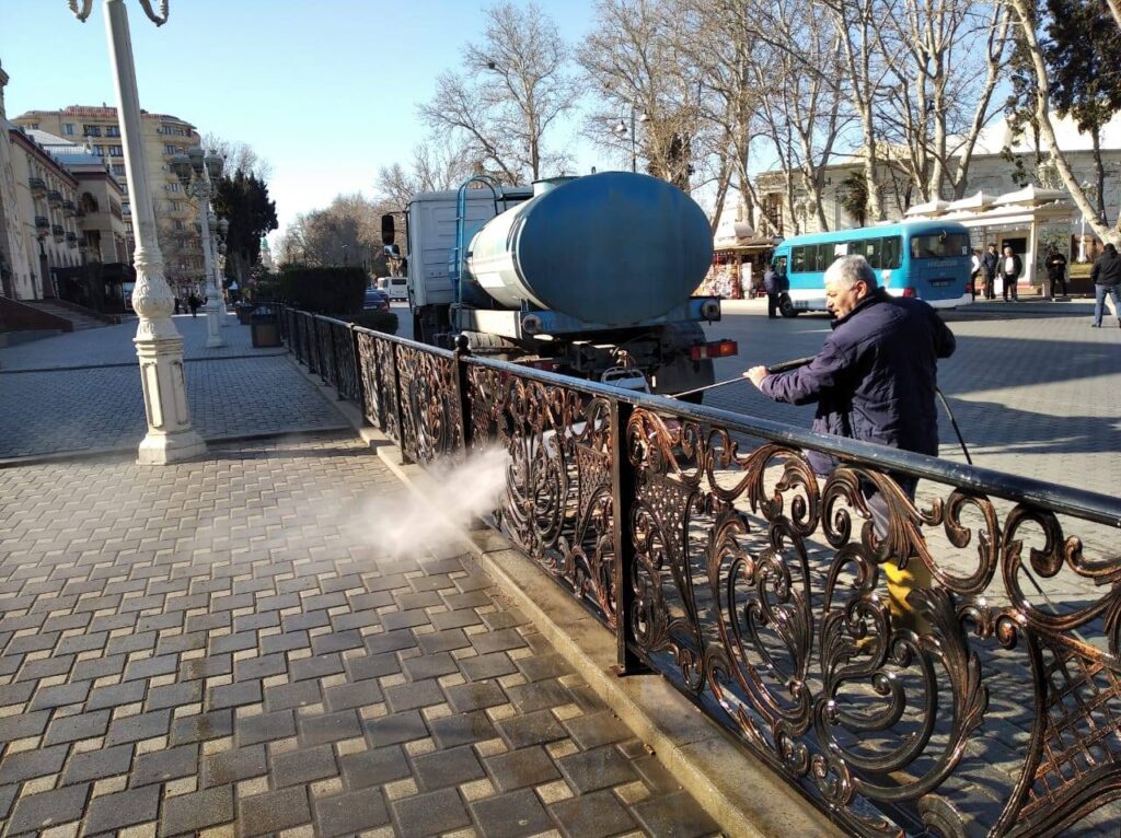 Gəncədə növbəti təmizlik aksiyası keçirilib