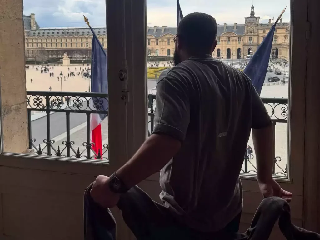 Gəncəli müğənni Luvrda