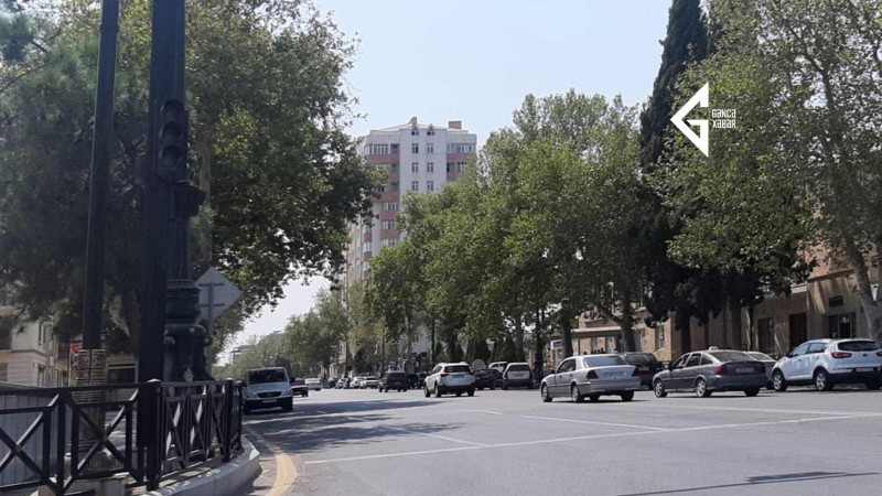 Gəncədə işləməyən işıqforlar sürücülərin qəza törətməsinə yol açır