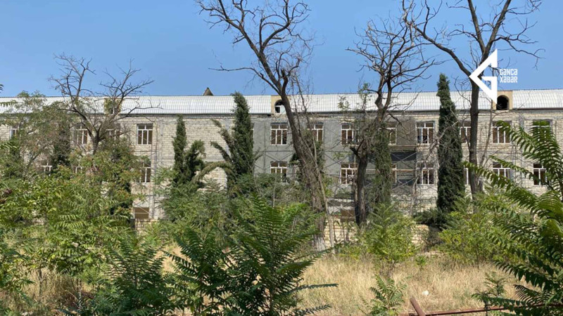 Gəncədə erməni terroruna məruz qalmış məktəb təmir olunur