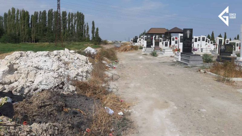 Gəncədə sakinlər bəzi qəbirstanlıqların baxımsız olmasından narazıdır