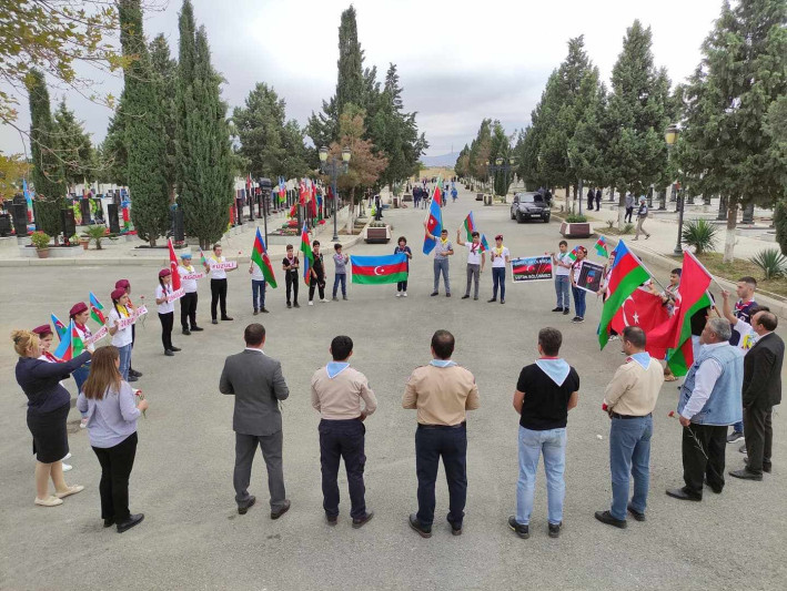Gəncə və Göygöl skautları Şəhidlər Xiyabanını ziyarət ediblər