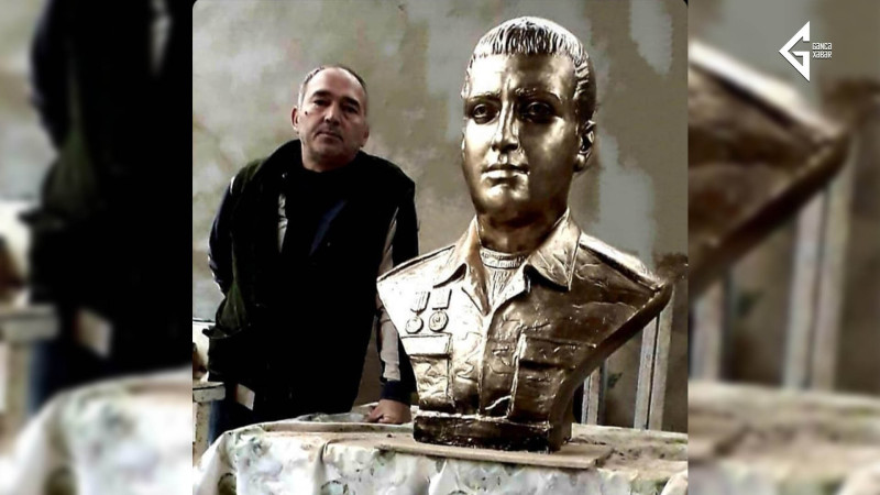 Gəncəli heykəltəraş təmənnasız 60-dan çox şəhid barelyefi hazırlayıb