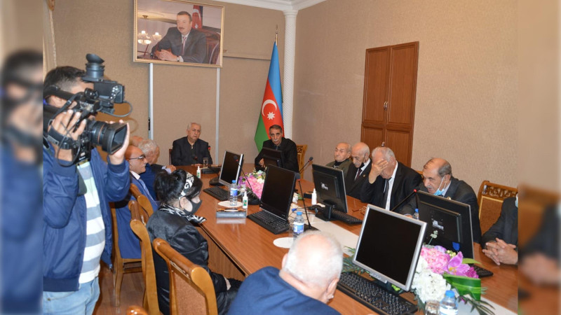 AMEA-nın Gəncə bölməsində dəyirmi masa keçirilib