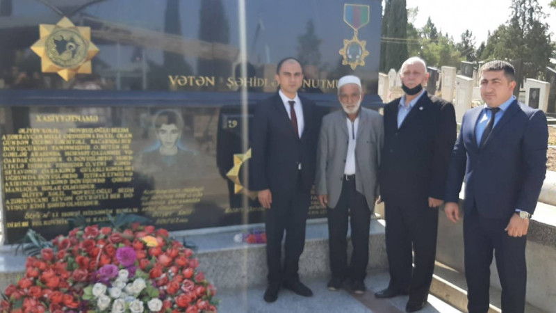 Gəncədə şəhid abidəsi ziyarət olunub