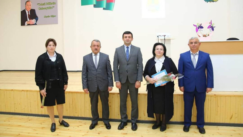 Gəncəli müəllim Əməkdar müəllim adına layiq görülüb