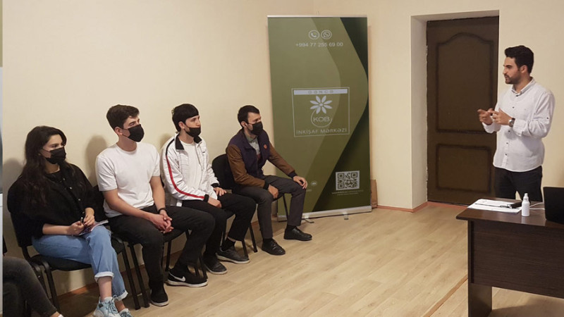Gəncədə biznesə başlamaq istəyən gənclər üçün təlim keçirilib