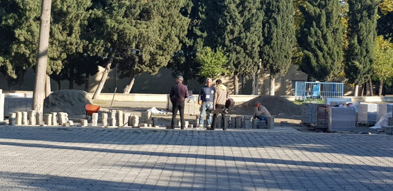 Gəncə: Atatürk parkında təmir işləri görülür