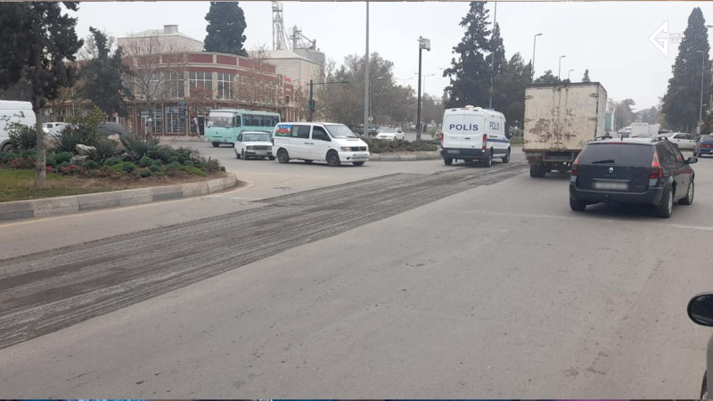 Gəncə küçələrində yolların təmiri davam edir