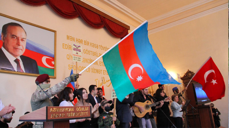Gəncədə universitetlərdən birində Zəfər günü münasibəti ilə tədbir baş tutub