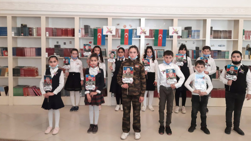 Gəncədə Azərbaycanın zəfər qəhrəmanları adlı şeir gecəsi keçirilib