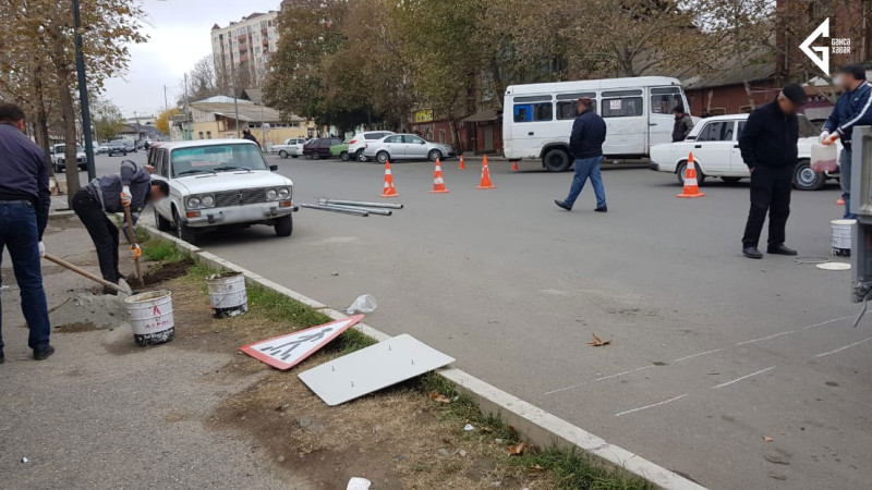 Gəncədə piyada zolağı çəkilir