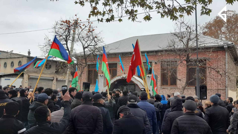 Gəncədə şəhidin xatirəsinə inşa edilən bulağın açılış mərasimi keçirilib