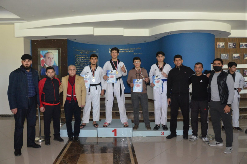 Gəncəli taekvondoçular Respublika birinciliyində 1-ci və 3-cü yerə çıxıblar